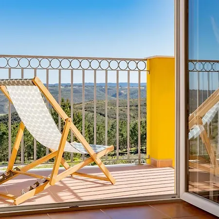 Sun And Surf Escape Free Bikes And Surfboards Apartman